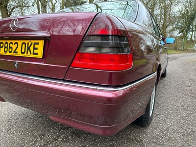 Lot 31 - 1997 Mercedes-Benz C200 Elegance