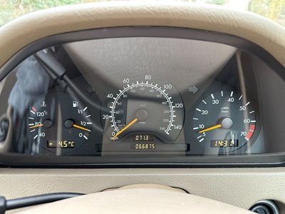 Lot 31 - 1997 Mercedes-Benz C200 Elegance