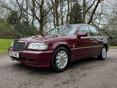 Lot 31 - 1997 Mercedes-Benz C200 Elegance