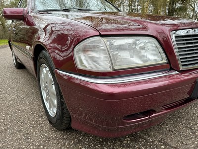 Lot 31 - 1997 Mercedes-Benz C200 Elegance