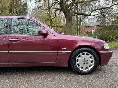Lot 31 - 1997 Mercedes-Benz C200 Elegance