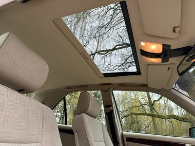 Lot 31 - 1997 Mercedes-Benz C200 Elegance