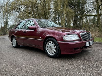 Lot 31 - 1997 Mercedes-Benz C200 Elegance