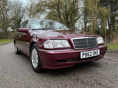 Lot 31 - 1997 Mercedes-Benz C200 Elegance