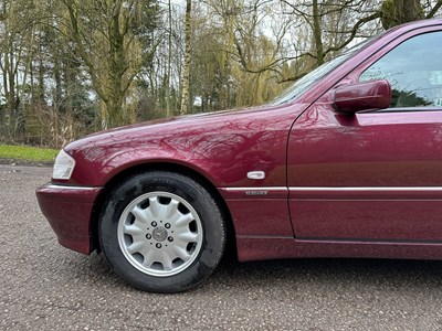 Lot 31 - 1997 Mercedes-Benz C200 Elegance