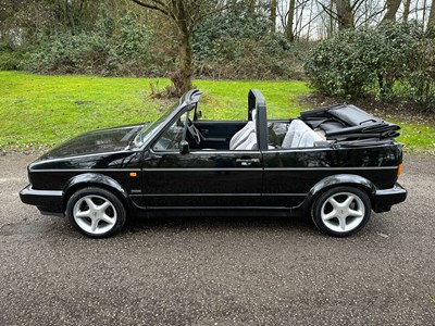 Lot 27 - 1982 Volkswagen Golf Cabriolet GL