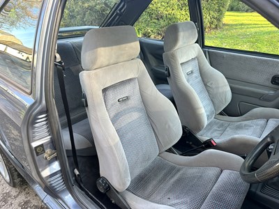 Lot 32 - 1987 Ford Escort RS Turbo S2